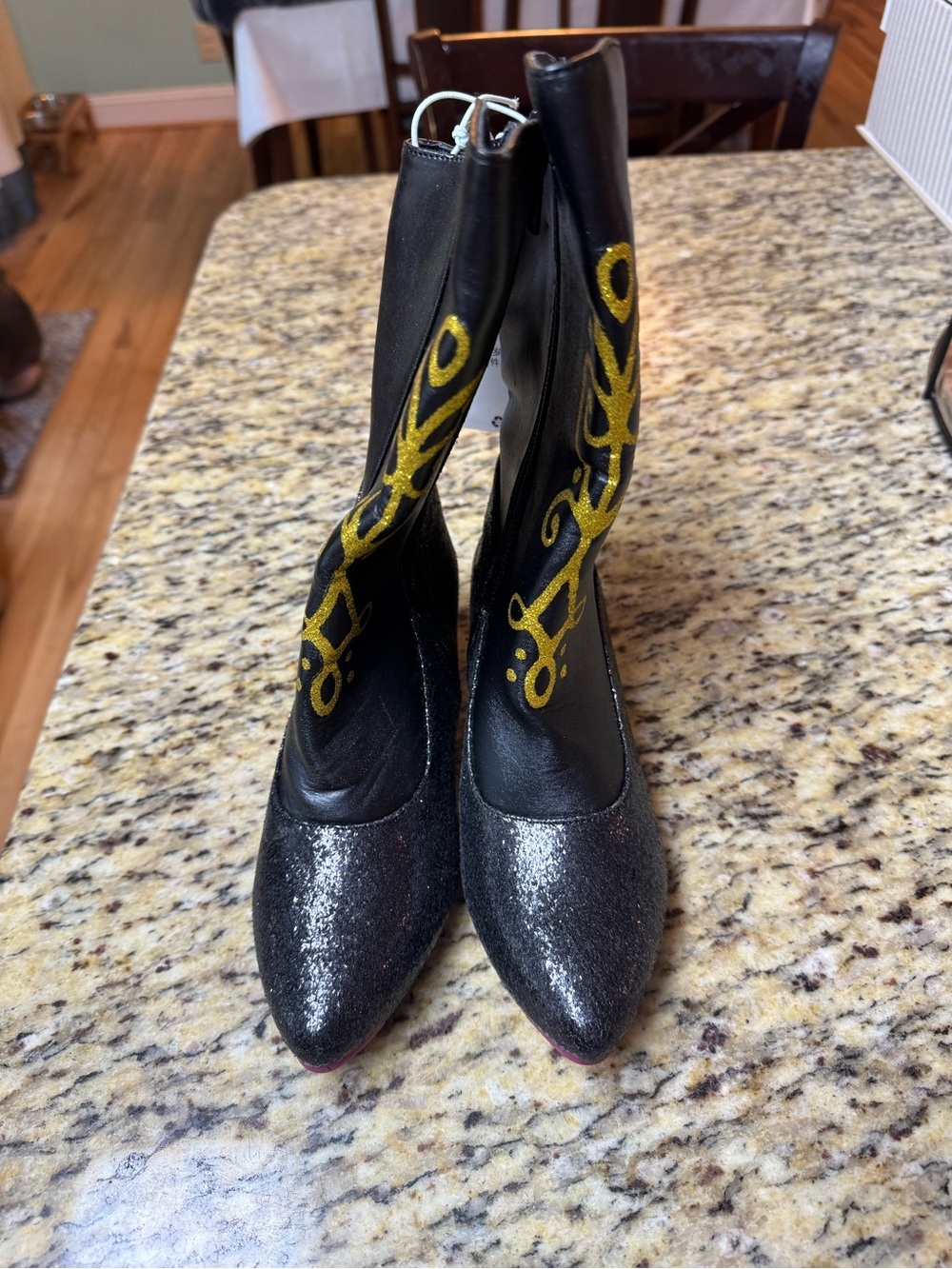 Disney’s Frozen Kids Anna Boots Size 2/3 - Picture 2 of 5